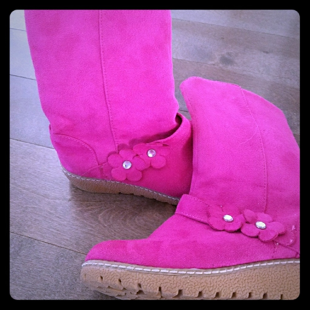 Gymboree girls pink suede boots. Size 1.